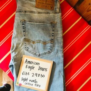 American Eagle blue jeans